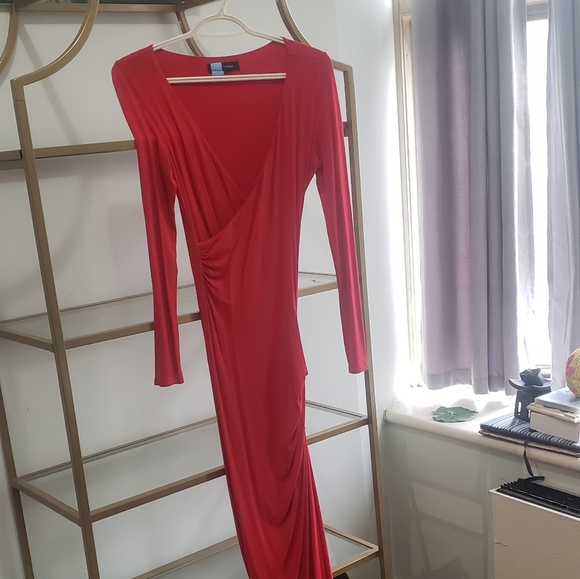 Red hot long sleeve dress - Picture 1 of 2